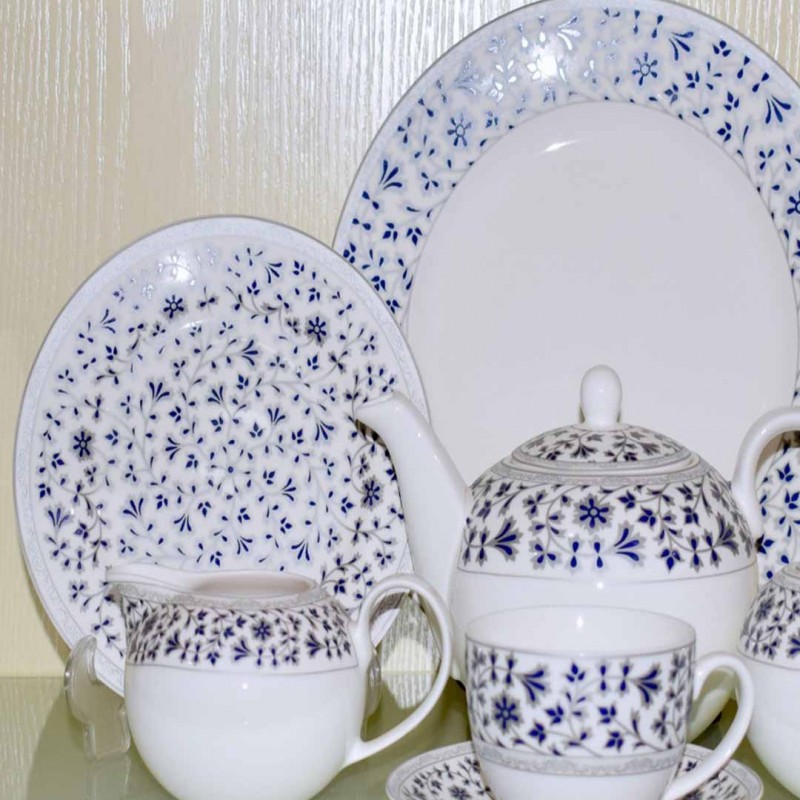 Durable 24 Piece Tea Set with Elegant Teacups and Saucers Perfect for Tea Parties and Special Occasions