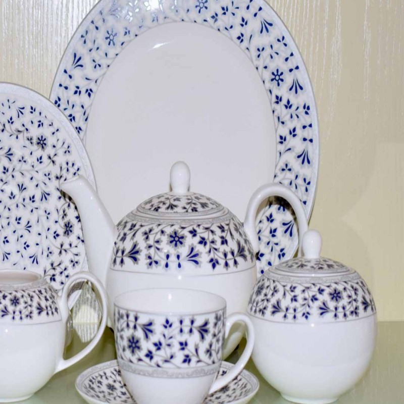 Durable 24 Piece Tea Set with Elegant Teacups and Saucers Perfect for Tea Parties and Special Occasions