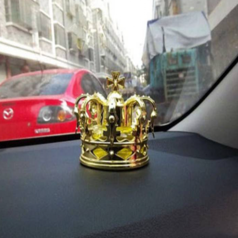 Premium Crown Air Freshener Aromatizer for Fresh and Fragrant Spaces