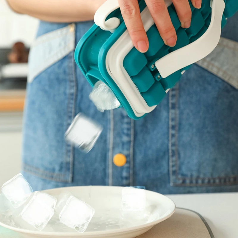 2 In 1 Silicone Ice Cube Box