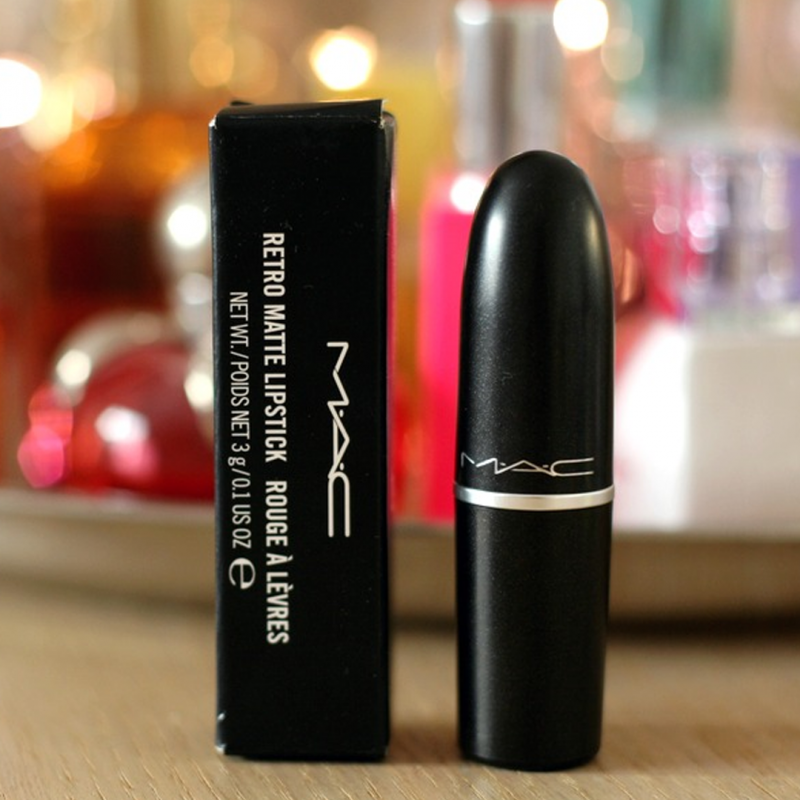Get Glam with MAC Amplified Creme Lipstick - Pack of 12 | Cosmetics | Shopright.pk