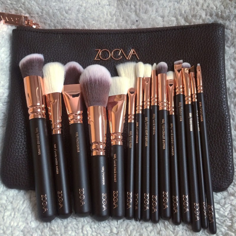 Zoeva Branded 15 Pcs Make-Up Brushes Set With Pouch