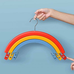 360° Rotating Rainbow Hangers
